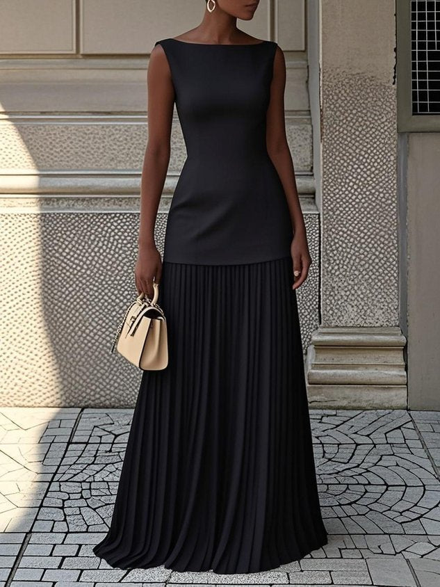 Hayden Vivienne | Sleeveless Dress With Flowing Pleats